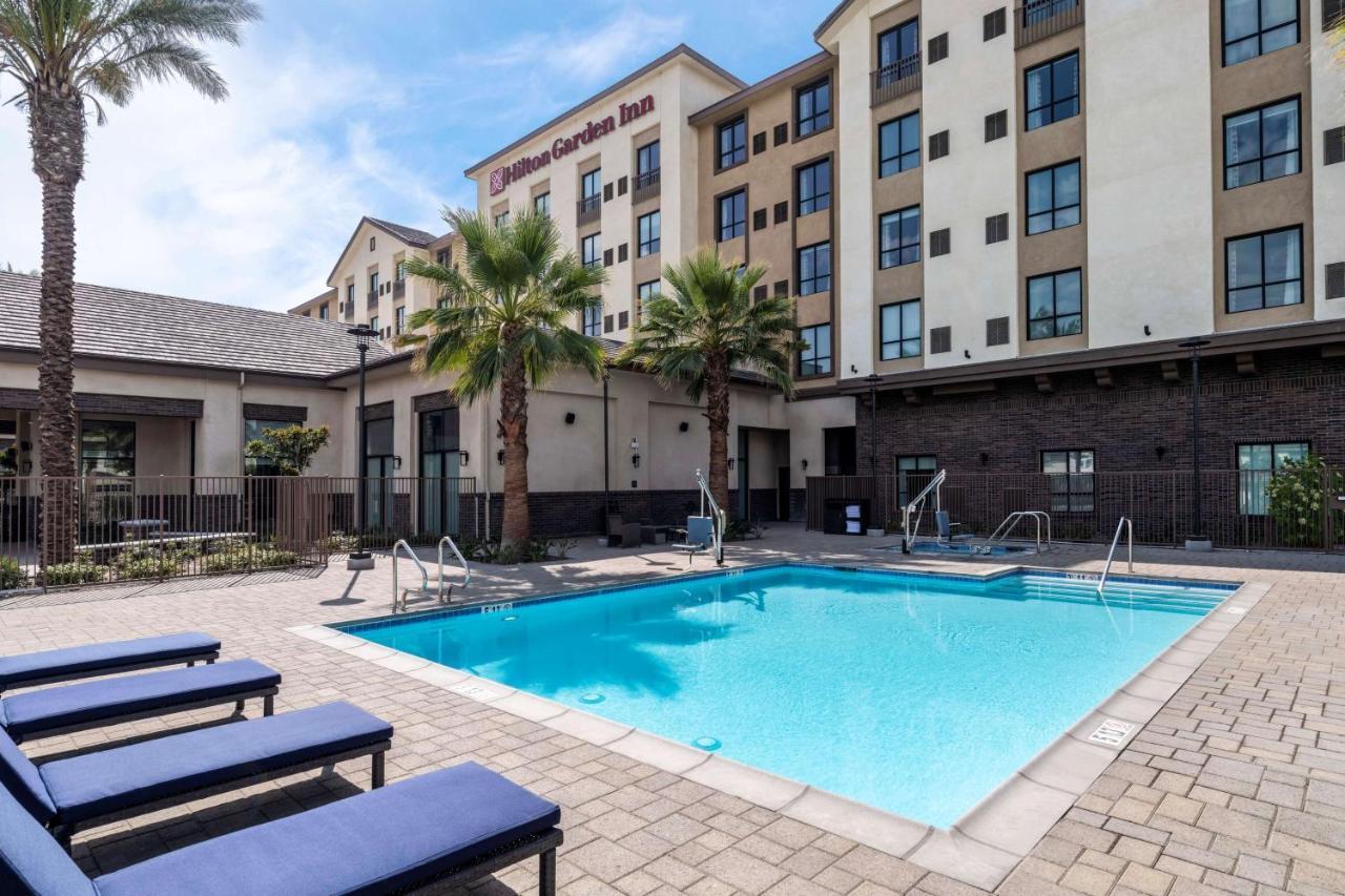 Hilton Garden Inn Pomona, Ca Kültér fotó